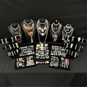 ⚜️ Estate Sale Treasure! 2 LB Lot ~Gold, Silver, Pearls, Rhinestones, Wearable⚜️